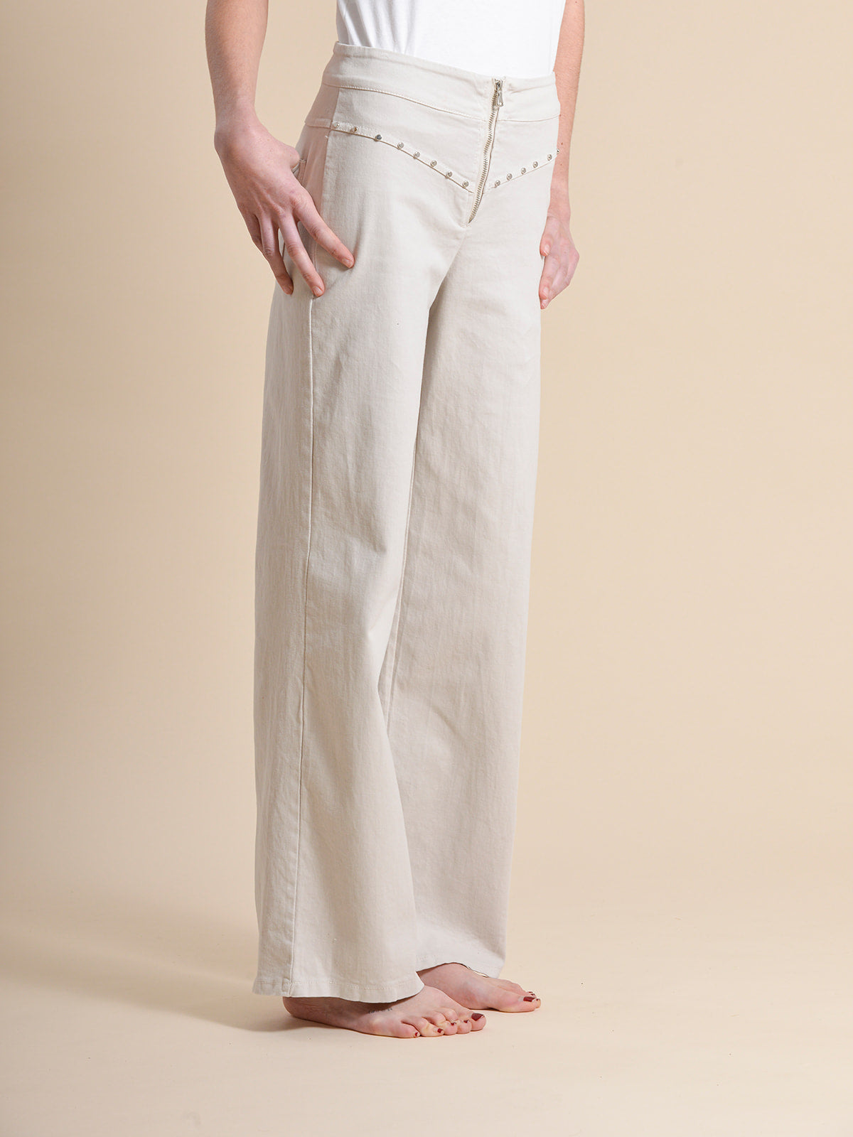 PANTALÓN TACHAS BEIGE