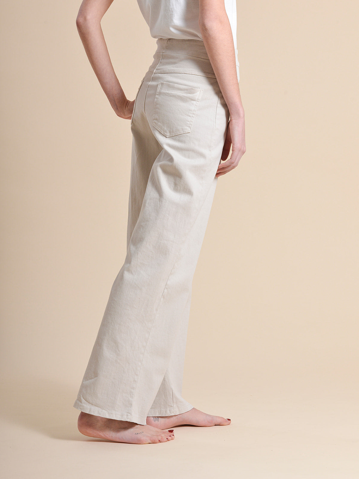 PANTALÓN TACHAS BEIGE