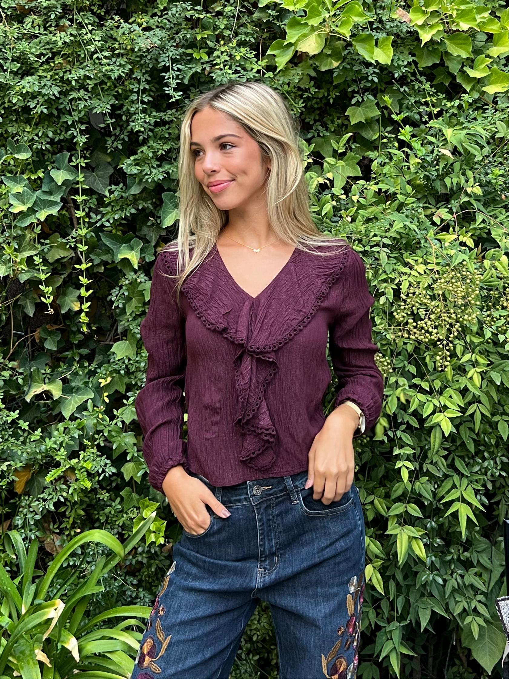 BLUSA VOLANTES BRILLO GRANATE