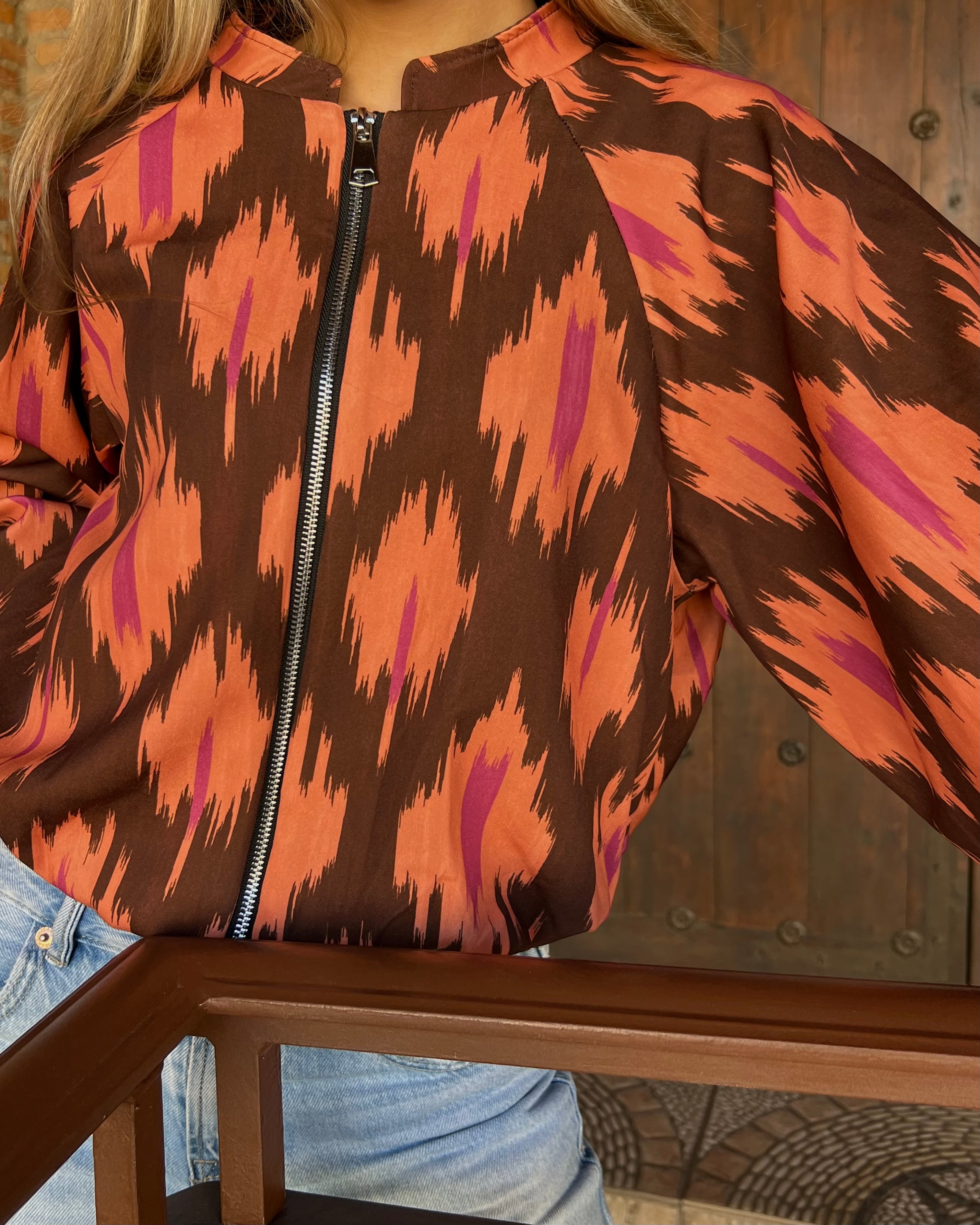 BOMBER ROMBOS MARRÓN - ONCE28