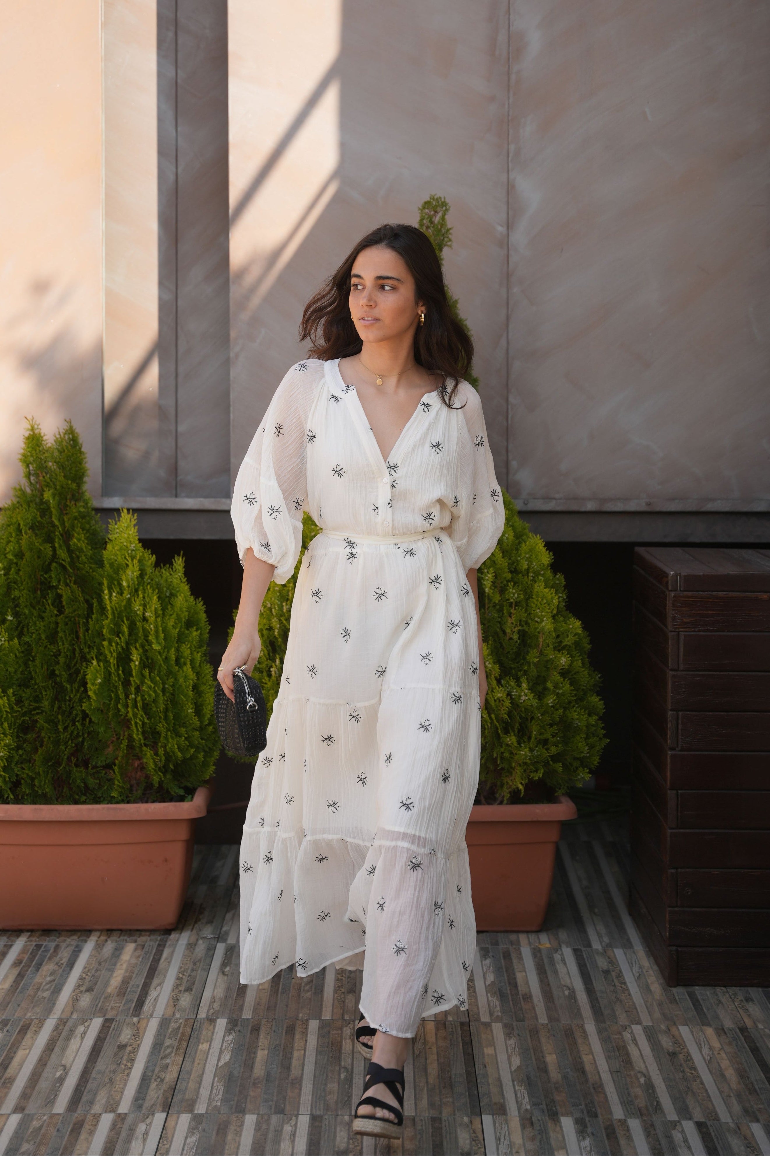 VESTIDO CRUDO FLORES - ONCE28