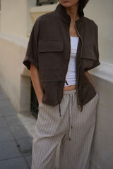 CHAQUETA FRUNCIDA MARRÓN - ONCE28