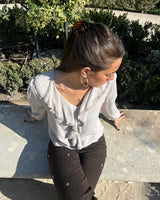 BLUSA VOLANTES BRILLI BEIGE - ONCE28