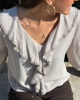 BLUSA VOLANTES BRILLI BEIGE - ONCE28