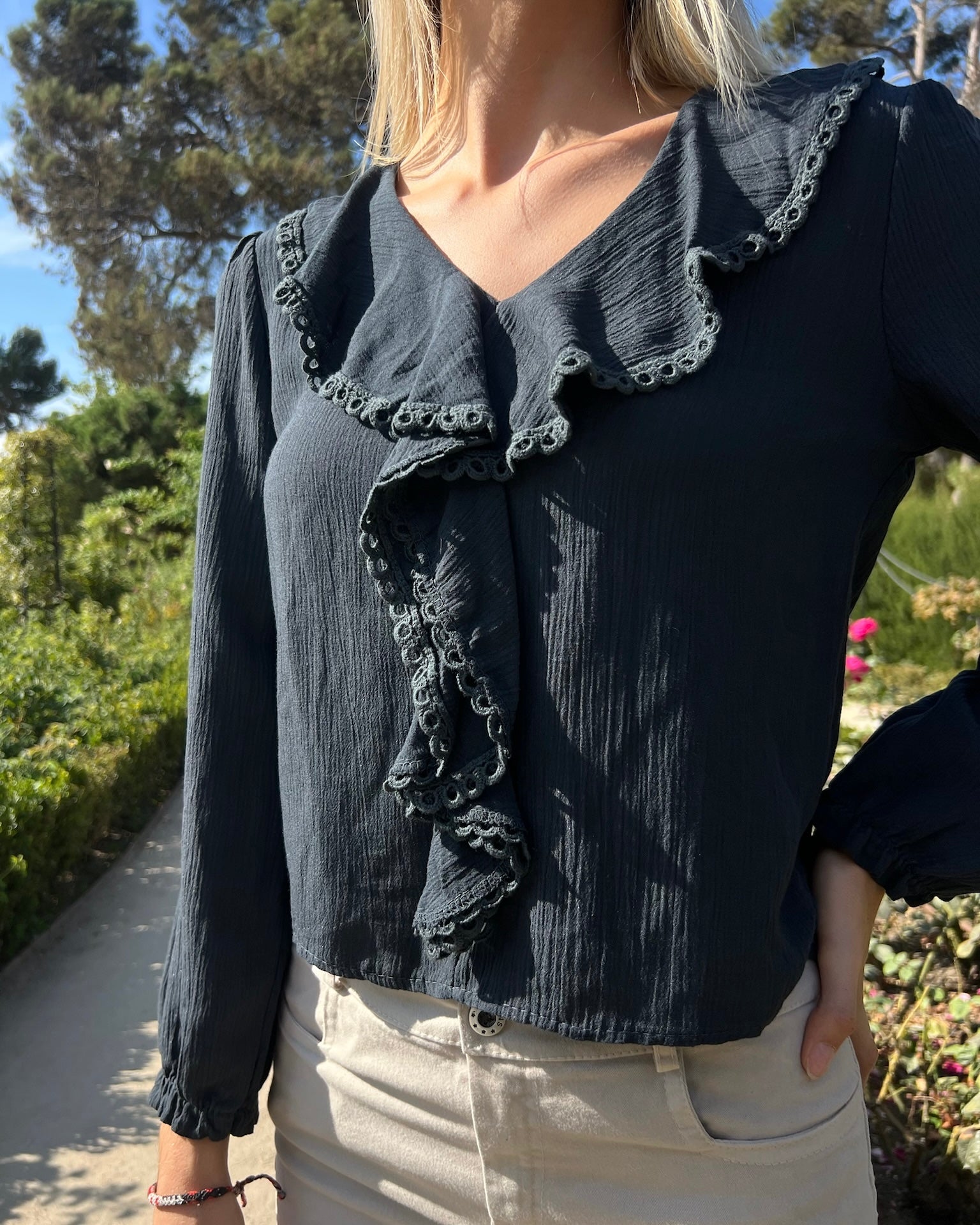 BLUSA VOLANTES BRILLI GRIS - ONCE28