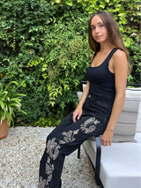 PANTALÓN NEGRO BORDADOS