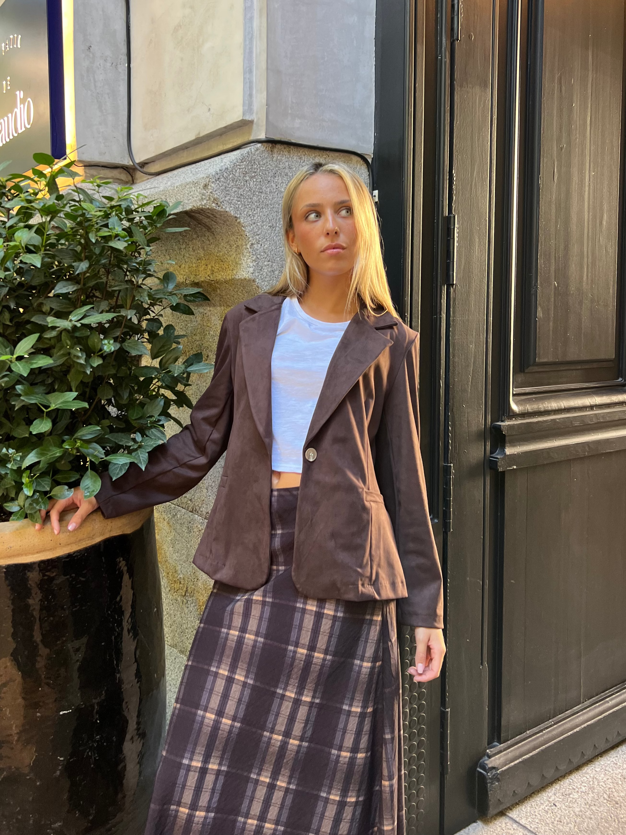 CHAQUETA EFECTO ANTE MARRÓN