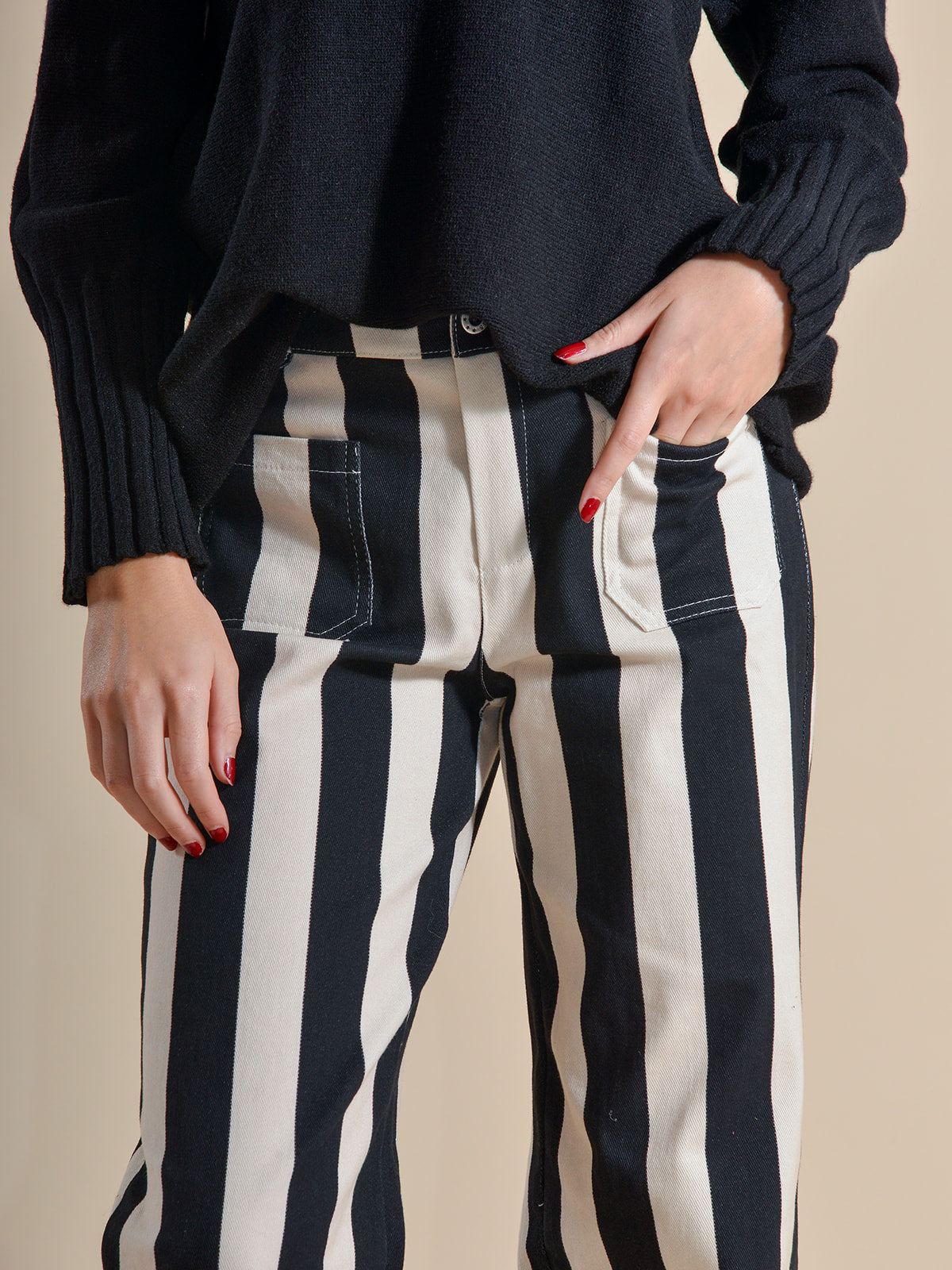 PANTALÓN RAYAS NEGRO