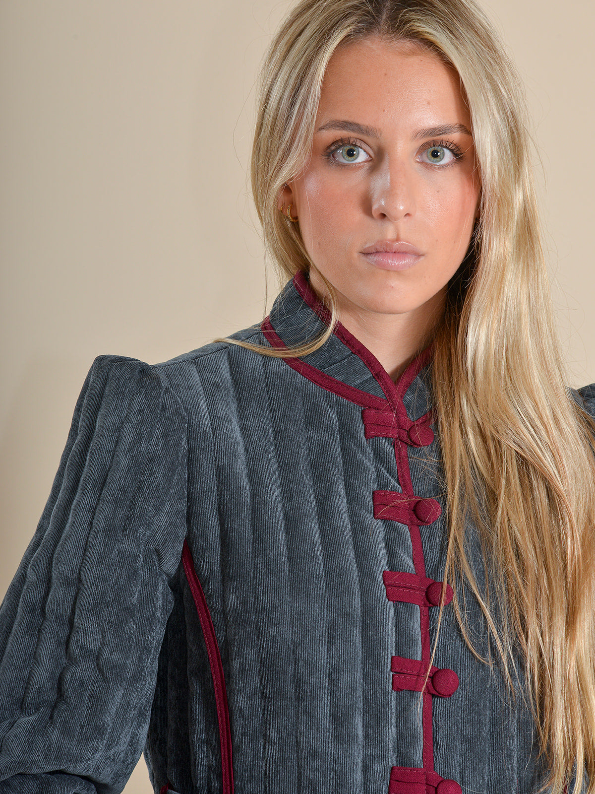 CHAQUETA MICROPANA GRIS - ONCE28