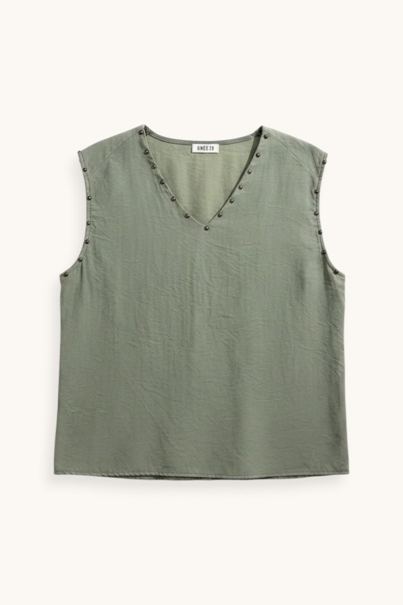 TOP CUELLO V TACHAS  - ONCE28
