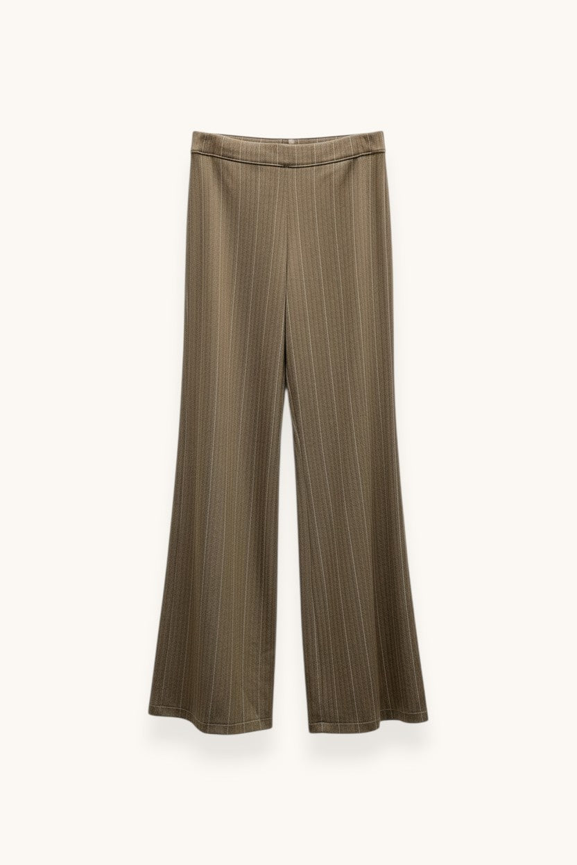 PANTALÓN RAYA DIPLOMÁTICA MARRÓN - ONCE28